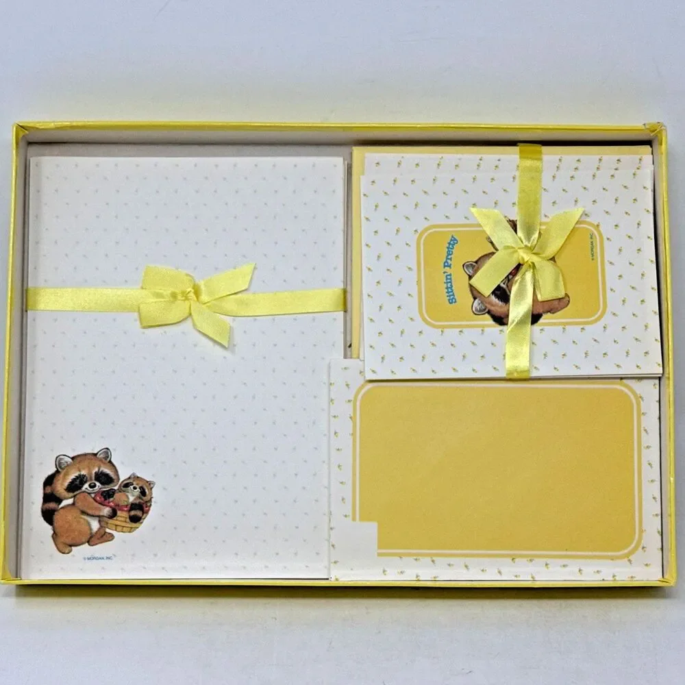 Montag Sittin Pretty Critter Sitters Stationery Raccoons Partial Box VTG 80s Lot